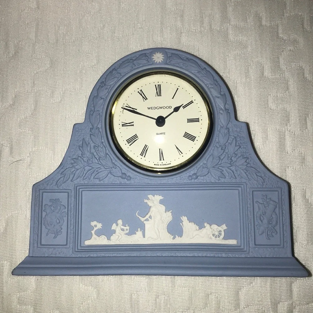 Wedgwood Blue Jasperware Desk/Shelf/Mantle Clock
